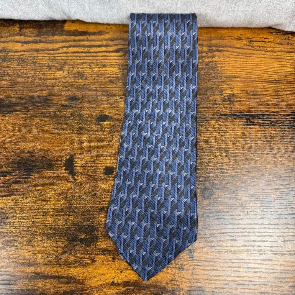 Vintage Milano Uomo Blue Abstract Print Men's Silk Tie Made In USA 90s